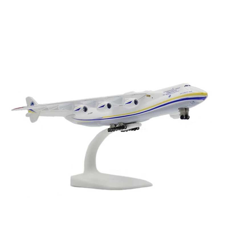 Maquette Avion Antonov An-225 Mriya – Diecast – Échelle 1/200 – Neuf