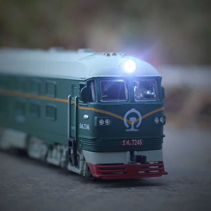 1:87 Diecast ⭐ Alloy Model Train With Sound And Light, Pull-Back Toy ...