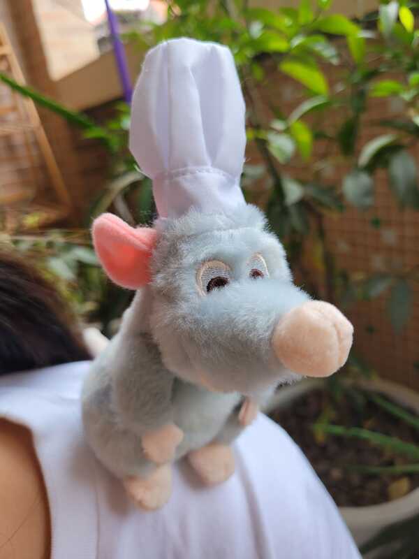 Ratatouille Chef Remy Magnetic Shoulder Pal Plush 5