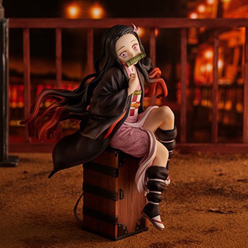 15cm Demon Slayer Kamado Nezuko Sitting Model Pvc Figure Toy T Box Decor Desktop Collection 8815