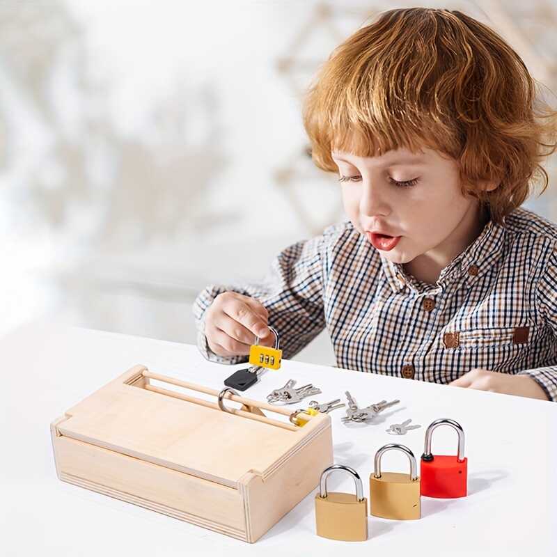 Lock Key Toy Set Para Sa Mga Bata, Wooden Montessori Materials, Home ...