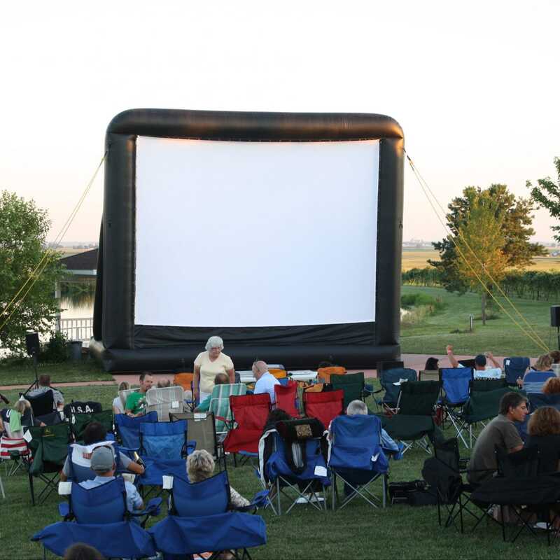 Giant Family Use inflatable Movie Screen Giant Outdoor Projector Cinema ...