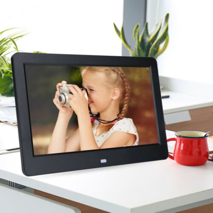 Small Size Photo Frame 7 Inch Desktop Digital LCD Screen Autoplay ...