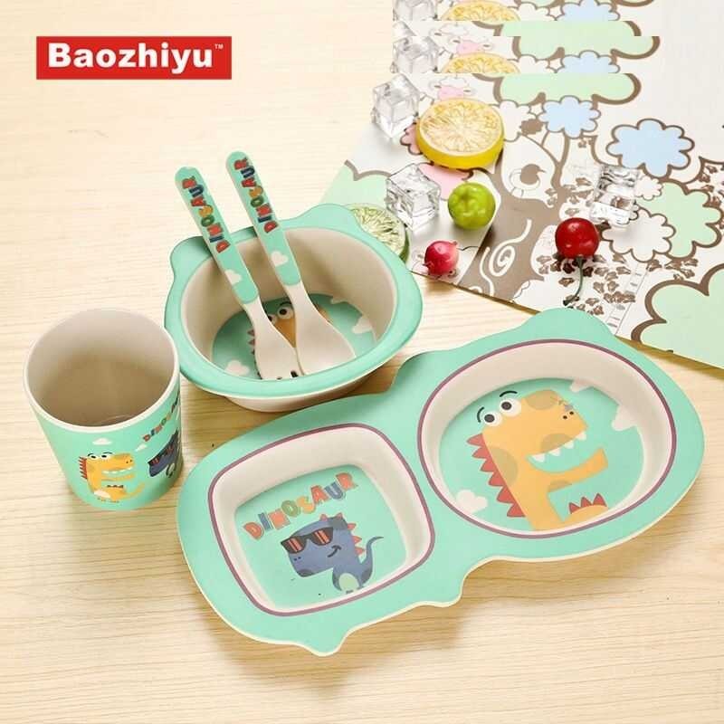 Ang Mga Batang Table Ware Sa Fibra Ng Bamboo Ay Nakalagay Ng Cute ...