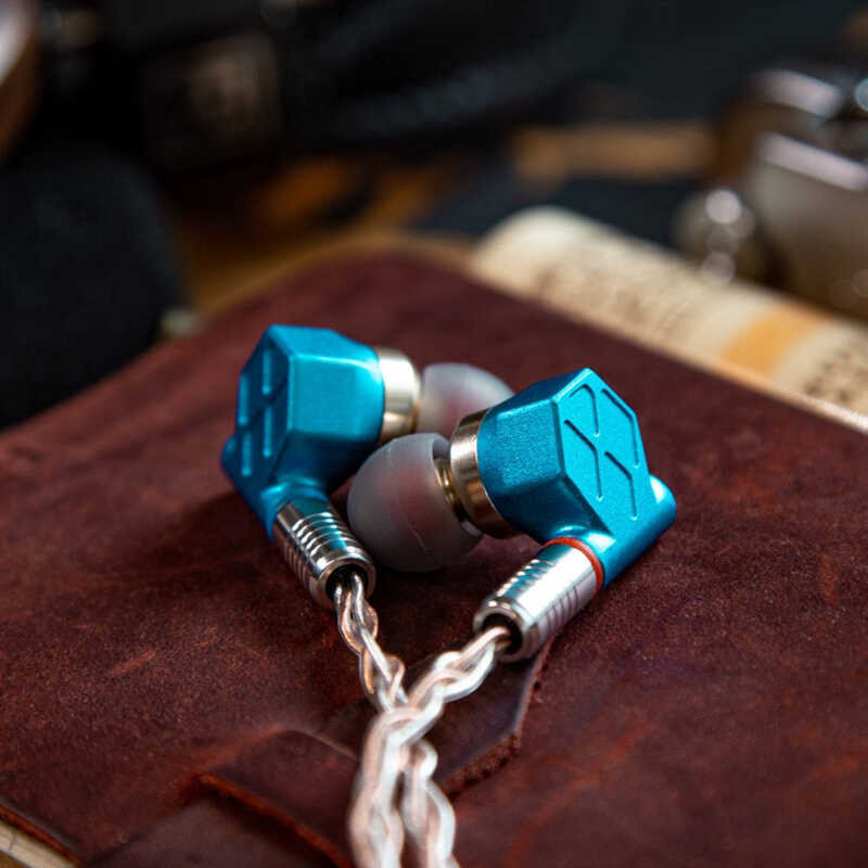 SENFER MT200 Titanium Plated Diaphragm Dynamic In Ear Earphones