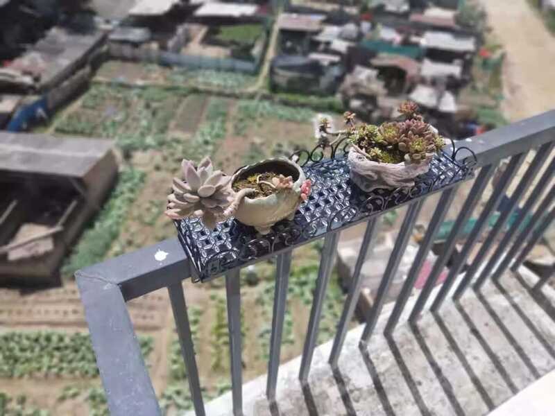 Iron balcony railing, high-rise riding style small rack, buckle air ...