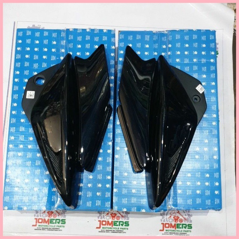 ∈ ROUSER 135 SIDE COVER BLACK LEFT / RIGHT GENUINE ( mel ) (LKD ...