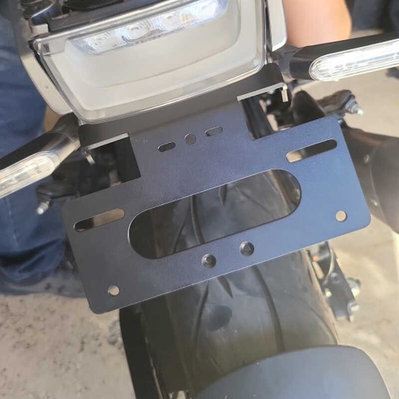 FABROX Kennzeichenhalter Für Husqvarna VitPilen/SvartPilen - Verstellbar & Witterungsbeständig