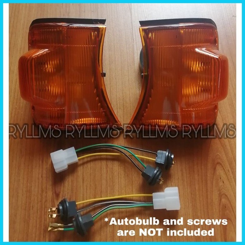 Corner Lamp/ Signal Light Suzuki Multicab Scrum (Round eye) sold as ...