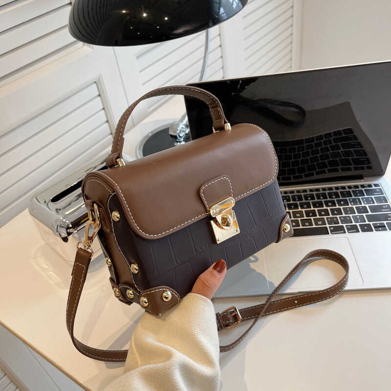 Rivet ♪ Western Style Crossbody 2023 New Type Good Texture Special ...