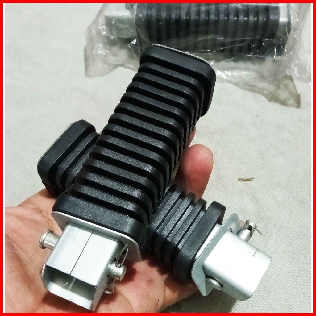 ♟ Universal ( 2pcs / Pair ) Rear Footrest for Motorcycle / Scooter