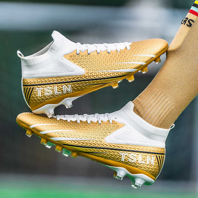 ronaldos football shoes