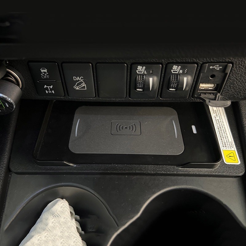 For Toyota Hilux Revo 2018 -2023 QI Car Wireless Charger 15W Fast ...