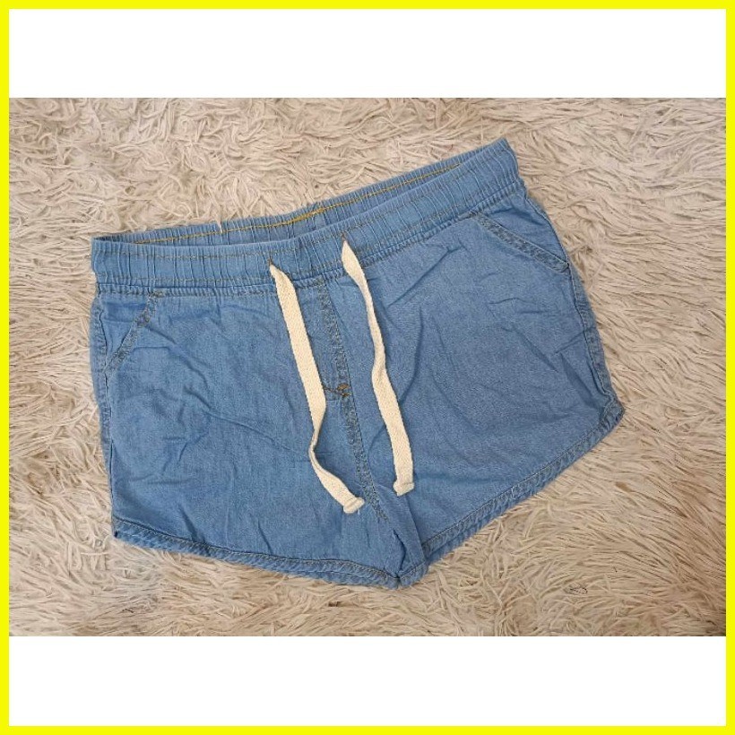 H M DIVIDED DOLPHIN SHORT SIZE 26 36 Shopee Philippines