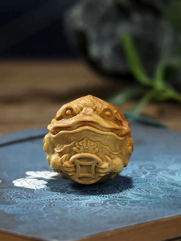 Mahusay Na Golden Toad Boxwood Toy Handcrafted Natural Wooden Play ...