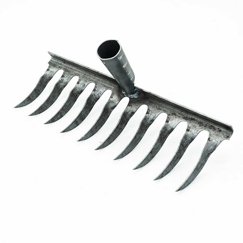 Agricultural rake, old-fashioned spiral twisted flower tooth rake ...