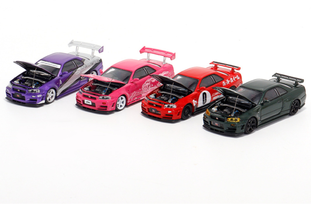 Modèle Réduit Nissan GTR34 Édition Noël Au 1/64 - Marque TT - Occasion - Pour Collection