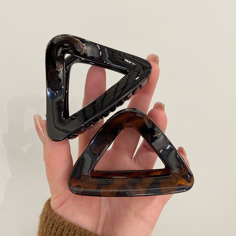 Triangle Grab Clip New High-End Tortoiseshell Leopard Print Shark Clip ...