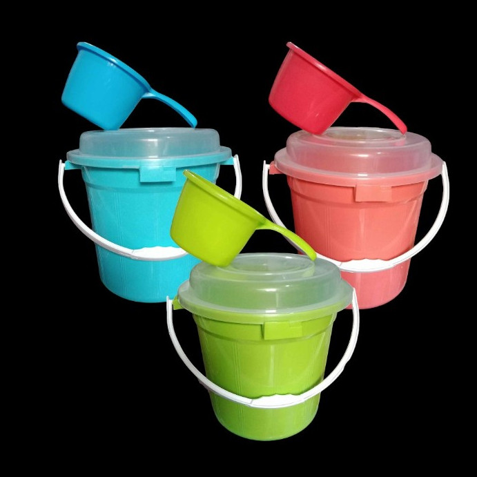 Pail/Timba with Cover and Lock for Household and Room Use (FREE TABO ...