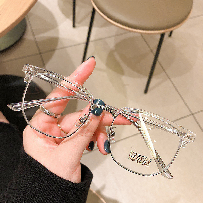 Metal Myopia Glasses Frame Available for Women with Round Face Glasses ...