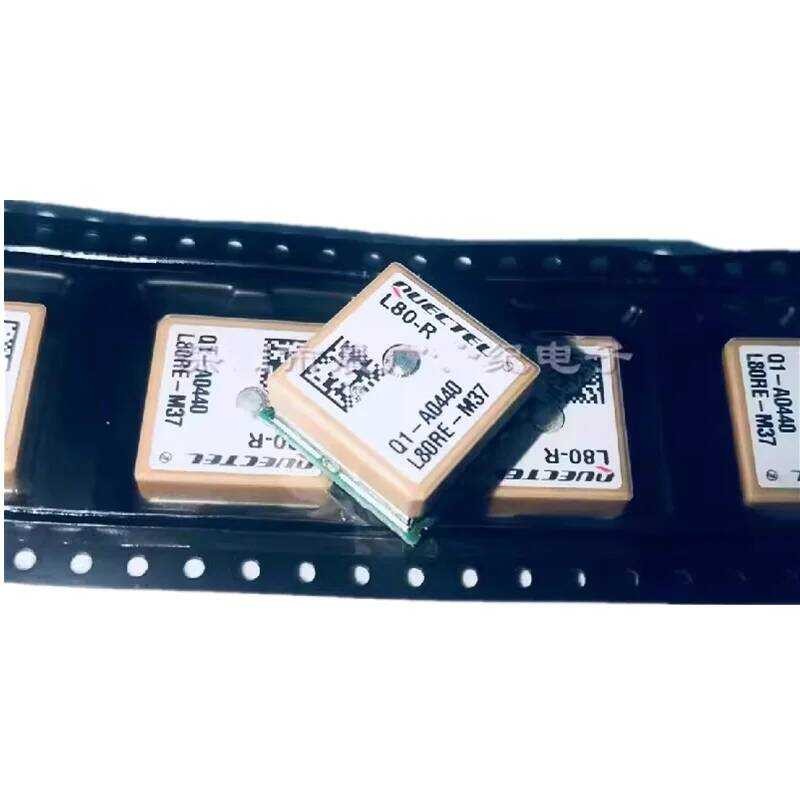 In Stock GPS Module Integrated Antenna Multi-Frequency RTK Solution
