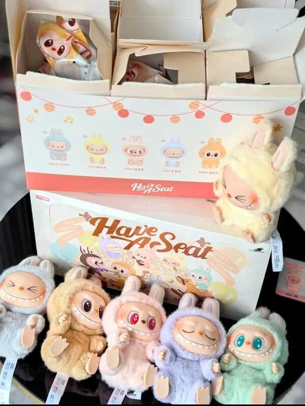 A POP MART Aron 2Nd Generation Labubu Sitting Party Vinyl Plush Bd Box ...