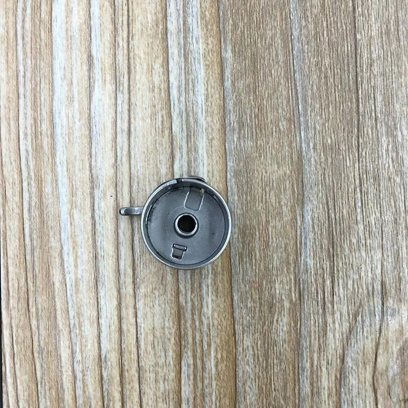 Old Style Sewing Machine Accessorries Metal Bobbin Spool Case for