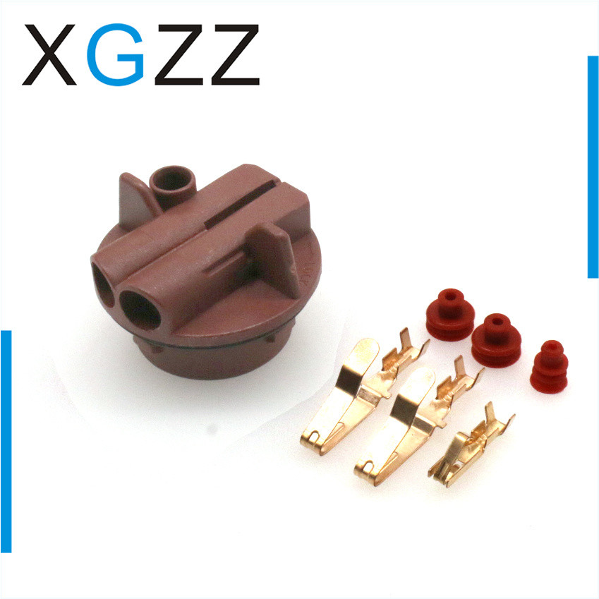 suitable for the rear taillight seat, brake socket, reverse light bulb ...