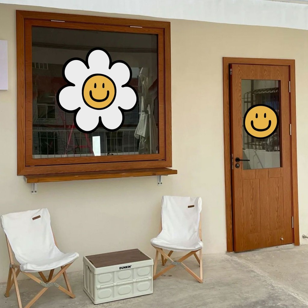 ins Internet Celebrity Small Flower Smiling Face Stickers Clothing ...