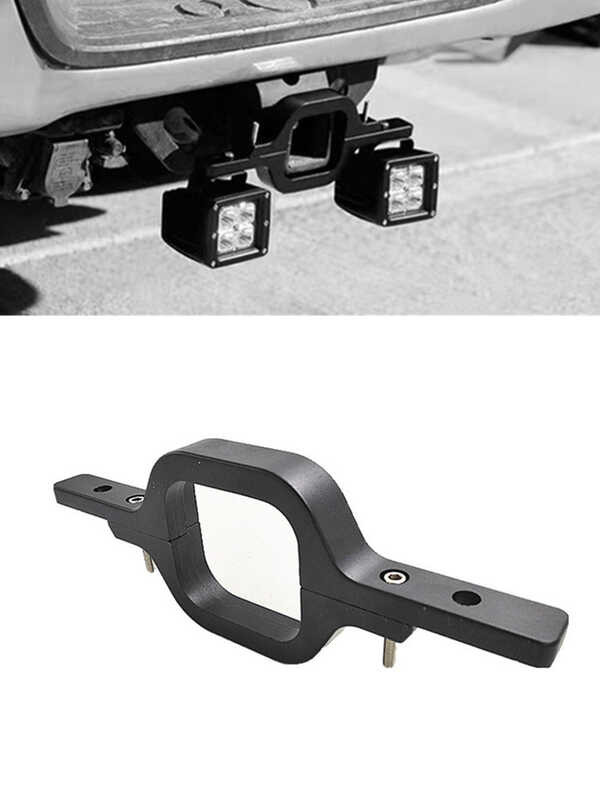 Returns light corner of the pole, off-road Jeep pickup truck rear ...