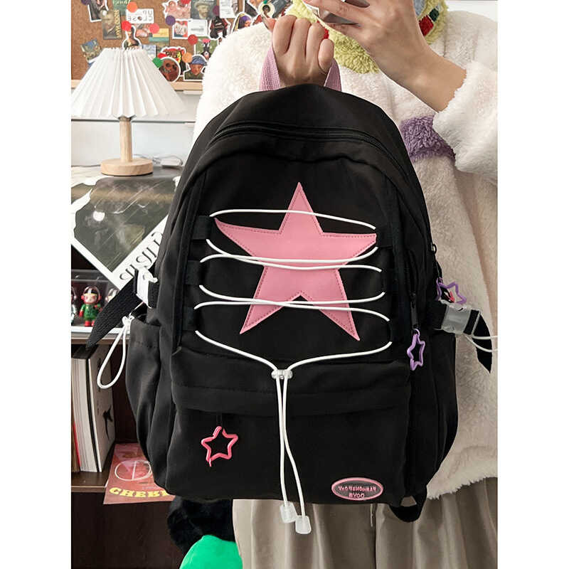 Bagong para sa batang babae, sariwang at maganda, ng mga estudyante may ...