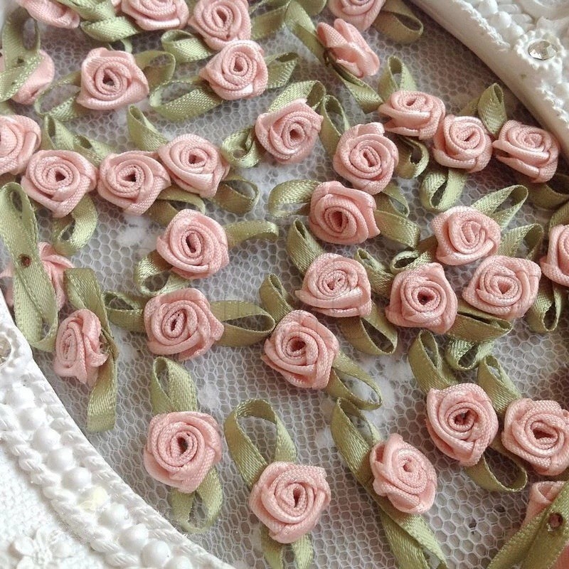 100PCS/Lot Mini Handmade Rose Flower Satin Ribbon Rosettes Fabric ...