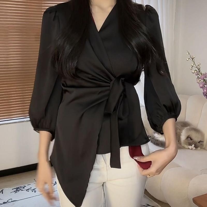 French satin long-sleeved ladies' shirt, with a cinched waist and form ...