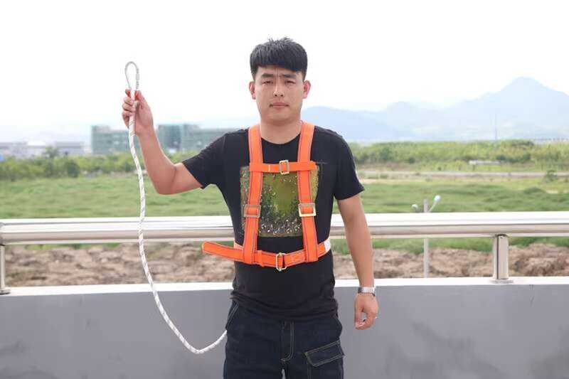 Five points of high explosive resistance rope outside the climb of ...
