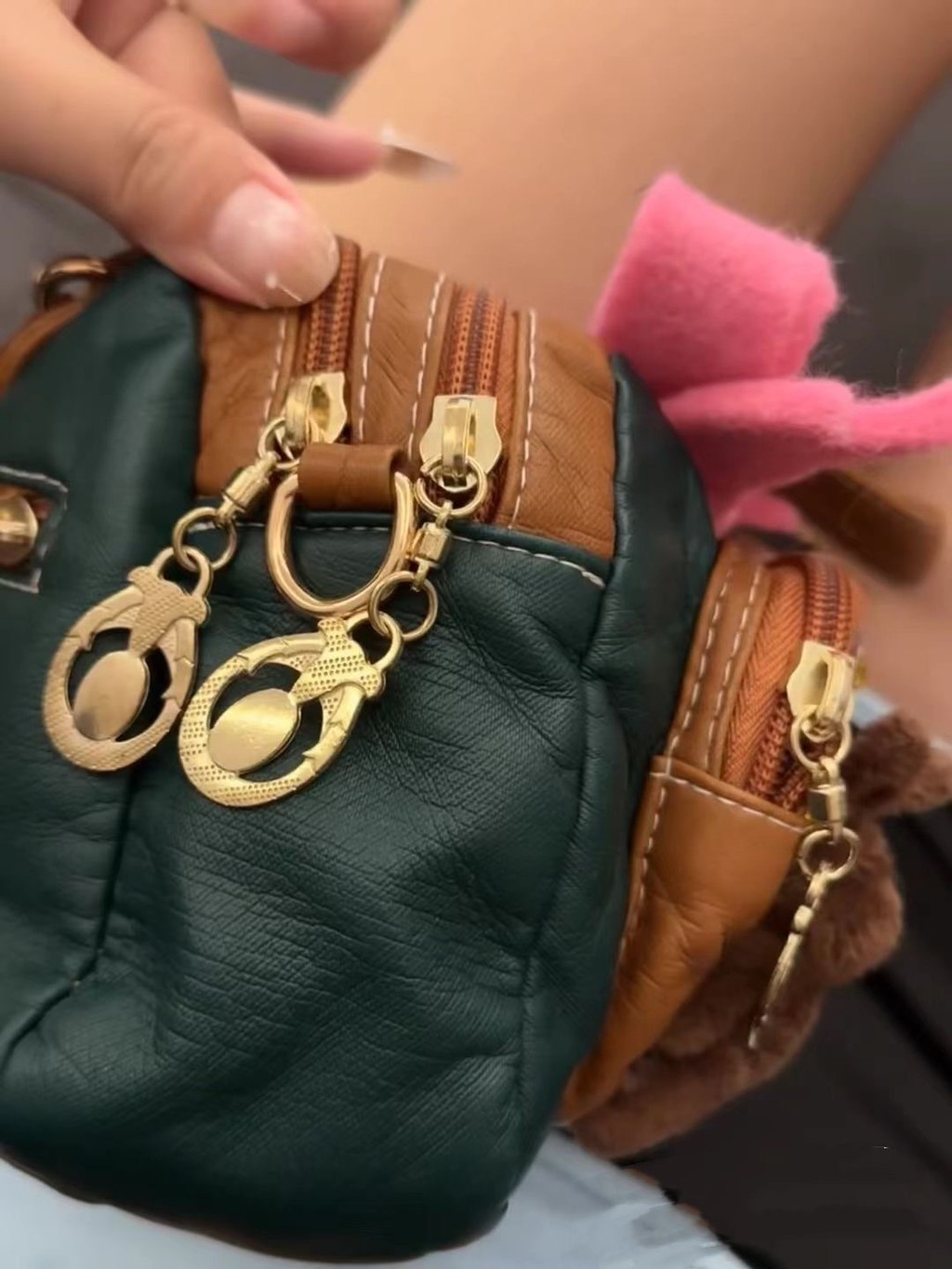 Vintage niche personality cute bow rabbit handbag | Shopee Philippines