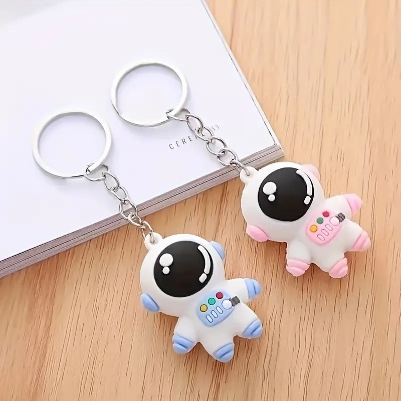 Cartoon Astronaut 3D Keychain Alloy Key Ring Key Chain Ornaments Bag ...