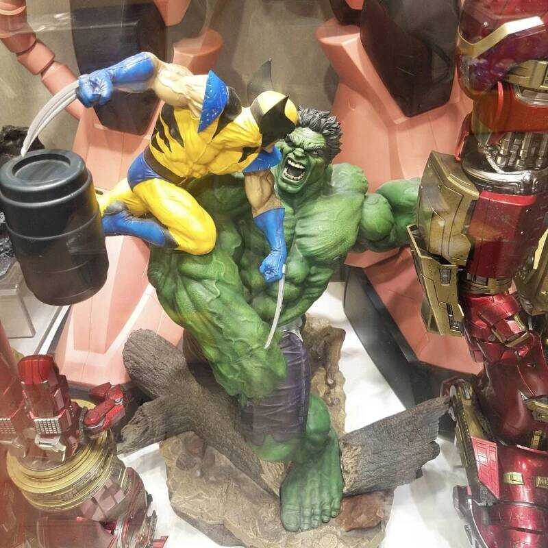 Superhero Hulker Vs Woerine Combat Scene Version Pvc Action Figure ...