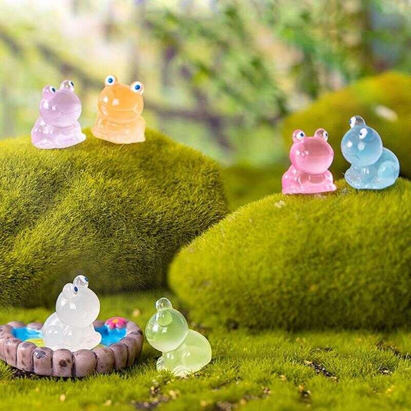 New Miniature Sequin Glow At Night Mini Frog Resin DIY Desk Decoration ...