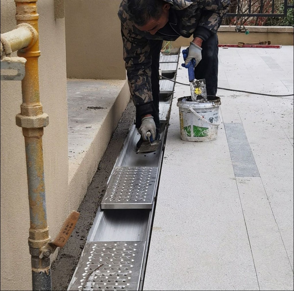 Heavy Duty Resin Drainage Gutter Channel with Stainless Steel Cover for ...