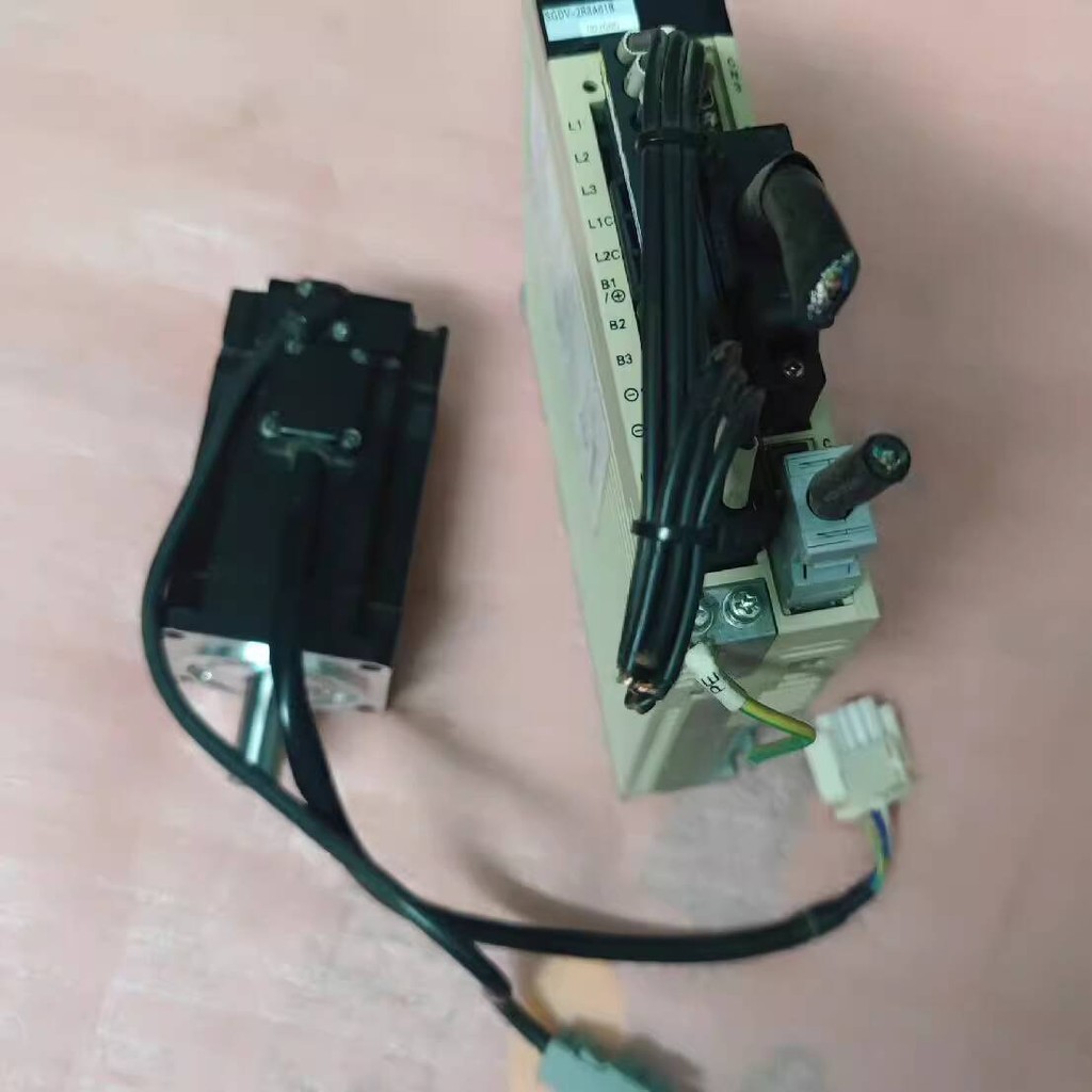 YASKAWA SGDV-2R8A01B - SERVOPACK - SGDV 2R8A01B 002000 - SERVO DRIVER
