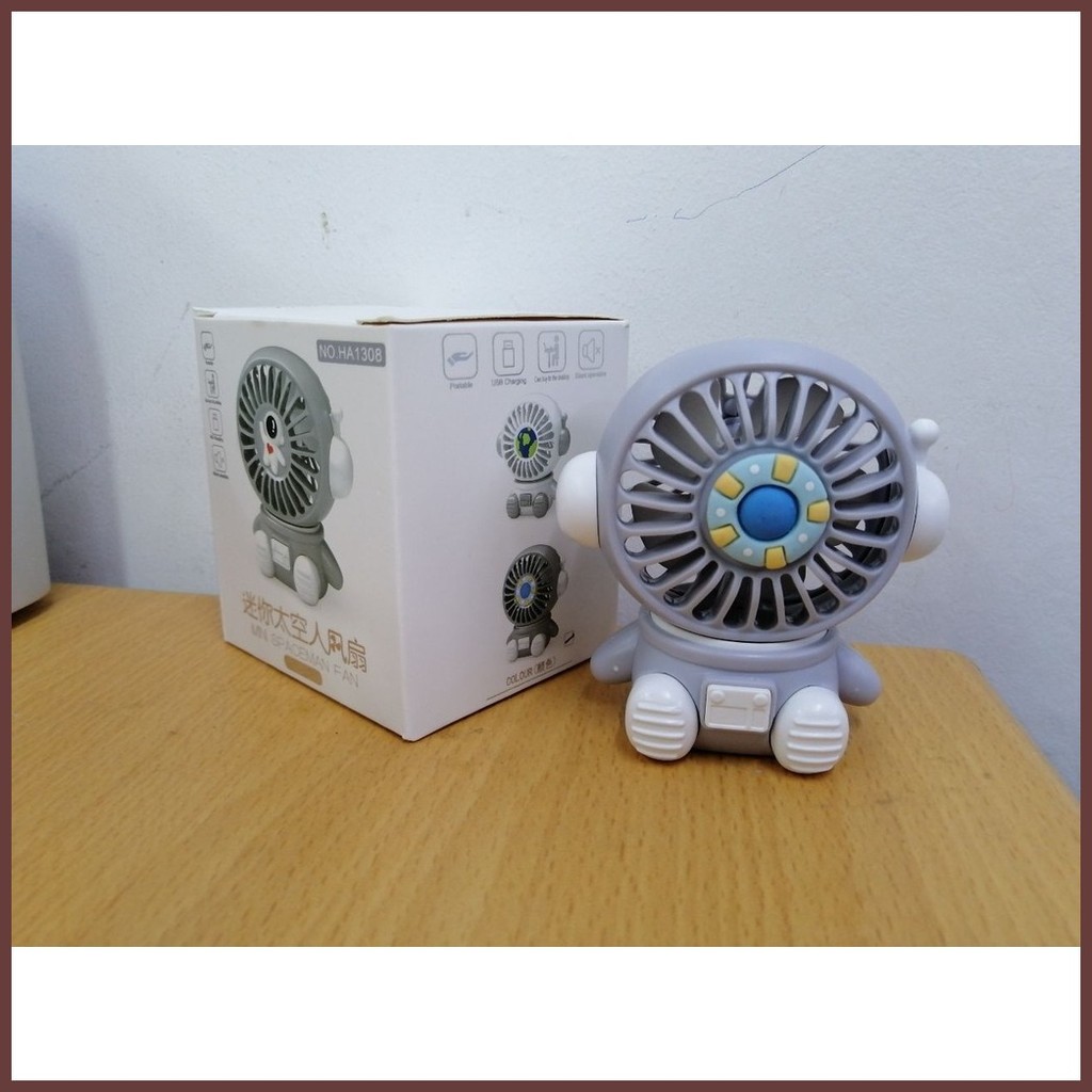∴ Spaceship/ Spaceman/ Space-Earth USB Hand-held Fan Mini USB Charging ...