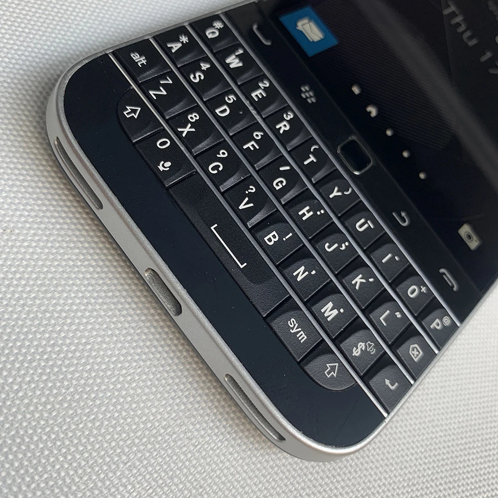 BlackBerry Classic Q20 Full Keyboard Smart Tri-Network Telecom Student ...