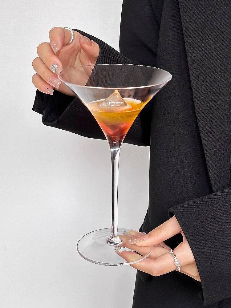 ☑♥ High-Value Flared Triangle Glass High-Stem V-Shaped Cocktail Glass ...
