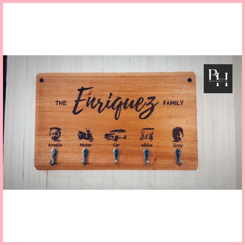 Personalized Wooden Key Holder | Custom Family Key Holder for Wall ...