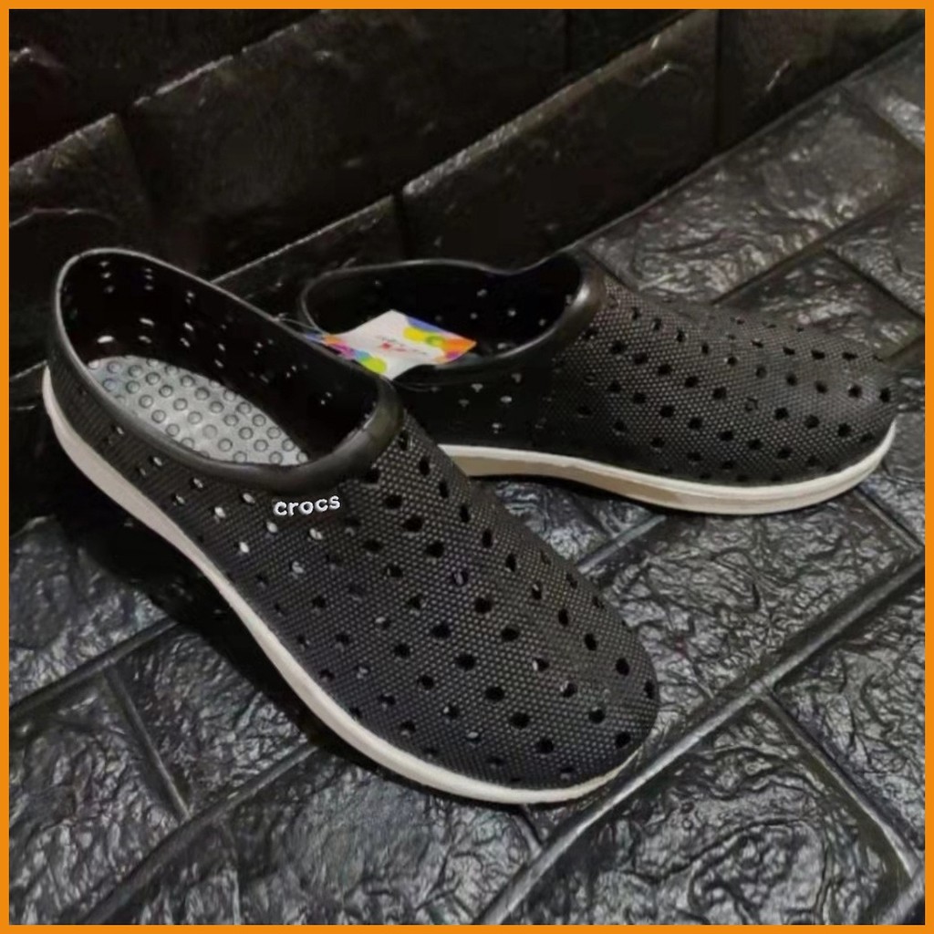 CROCS Waterproof hole shoes Outside Farlight Jelly Shoes Suitable For ...