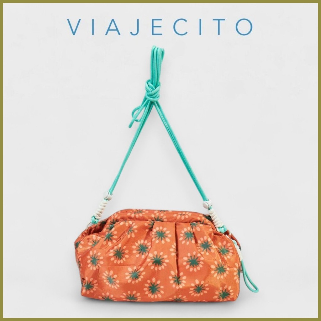 Viajecito Cloud Purse Available in 3 Assortment each sold separately in ...
