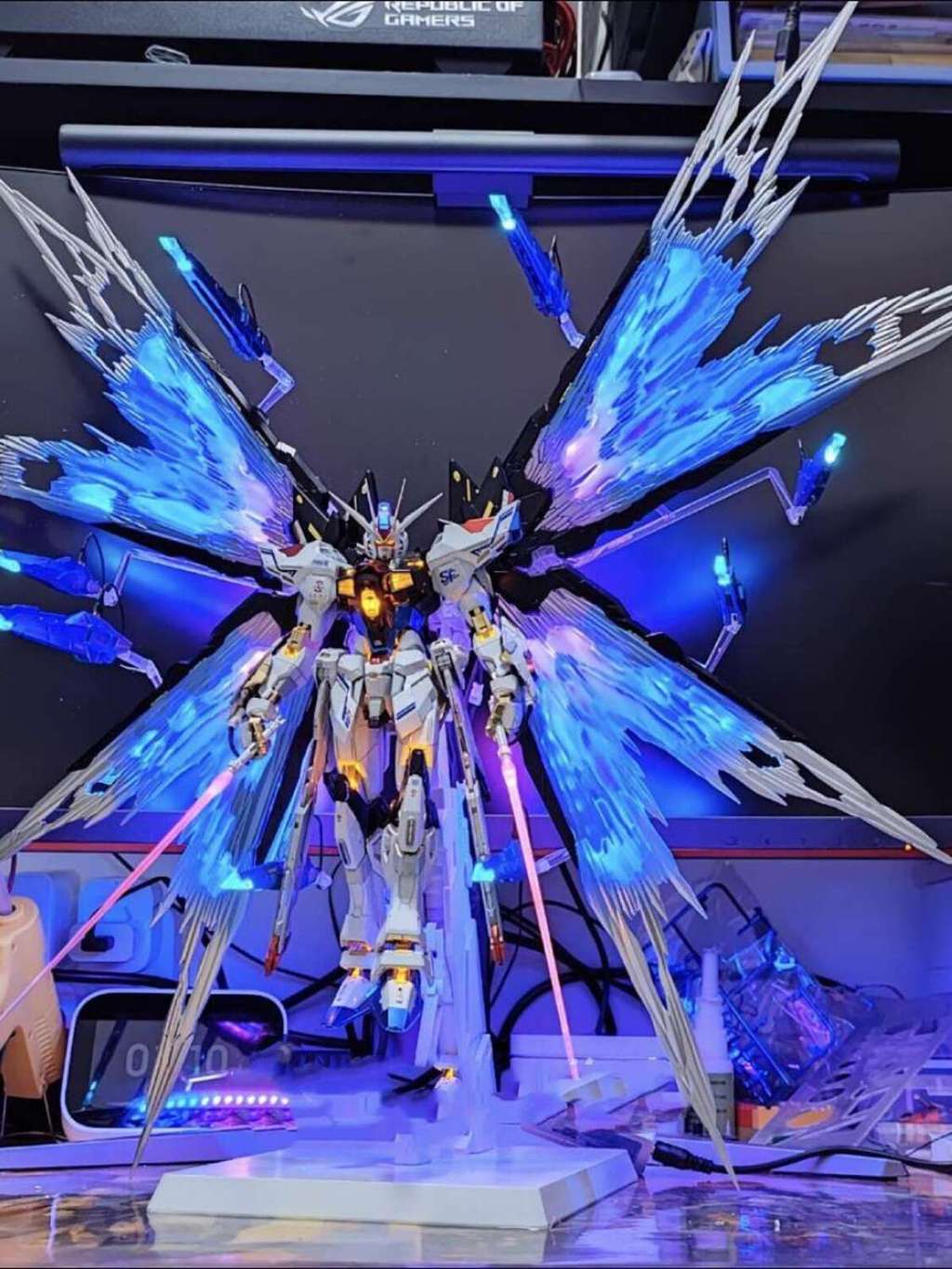 Gundam Model Three Kingdoms Mobile Nuclear MB Strike Freedom Snow White ...