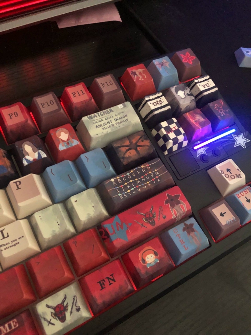 Stranger Things Joyce Byers Keycaps 130+ Keys Cherry / FOA Profile PBT ...