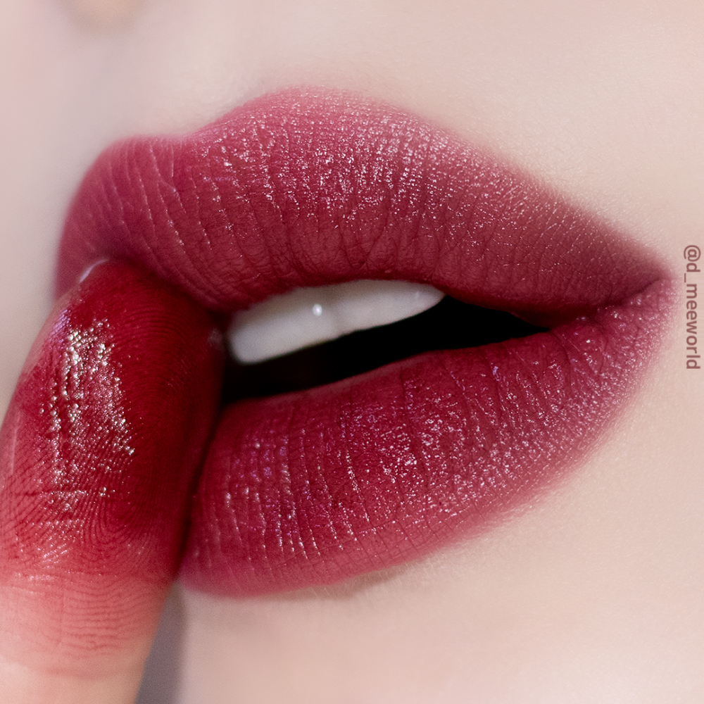 ameli-lip-tint-plat-lips-burgundy-lip-gloss-dark-rose-color-color