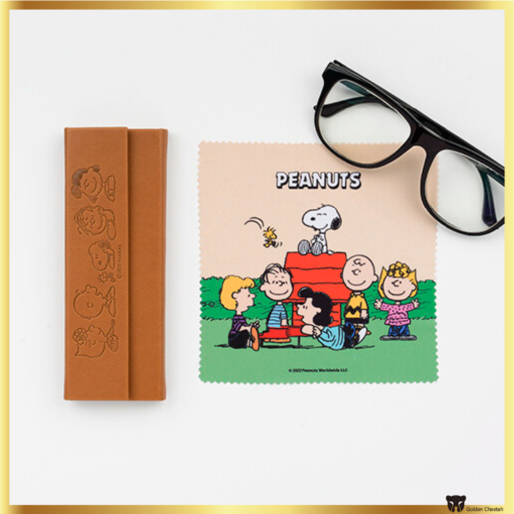 Foldable glasses case in leather